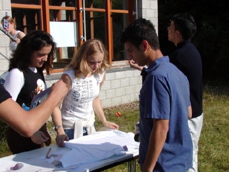 http://archiv.gesamtschule-friedenstal.de/archivalbum/cache/vs_2003-Abschluss%2010_Ab10_2003_21.jpg