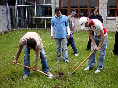 http://archiv.gesamtschule-friedenstal.de/archivalbum/cache/vs_2004-Abitur_Abitur2004_27.JPG