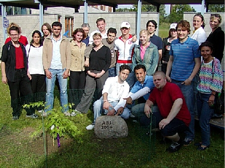 http://archiv.gesamtschule-friedenstal.de/archivalbum/cache/vs_2004-Abitur_Abitur2004_35.JPG